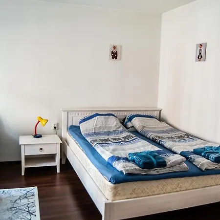 Outstanding With Free Parking Apartment